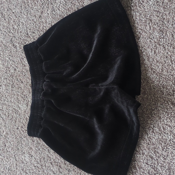Black Cosmo shorts - Picture 2 of 2